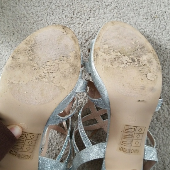 High Heels - Picture 3 of 3